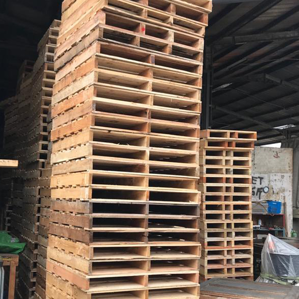 Re-conditioned Pallets