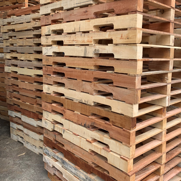 Re-conditioned Pallets